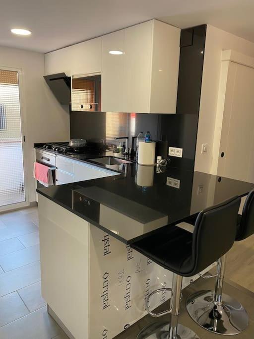 Habitaciones Bonitas Y Comodas L'Hospitalet de Llobregat Dış mekan fotoğraf