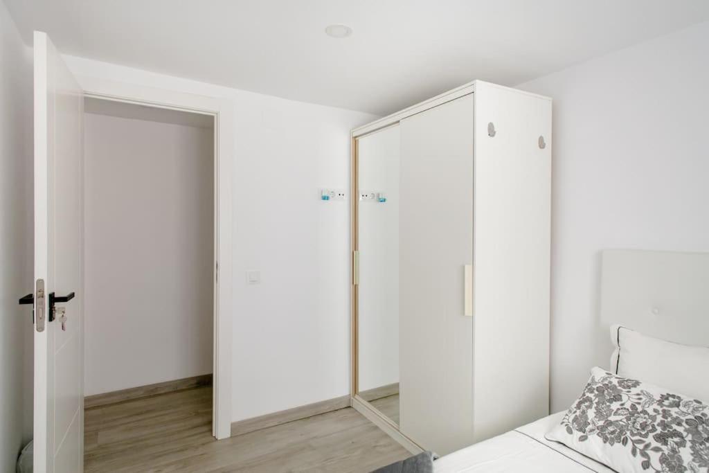 Habitaciones Bonitas Y Comodas L'Hospitalet de Llobregat Dış mekan fotoğraf