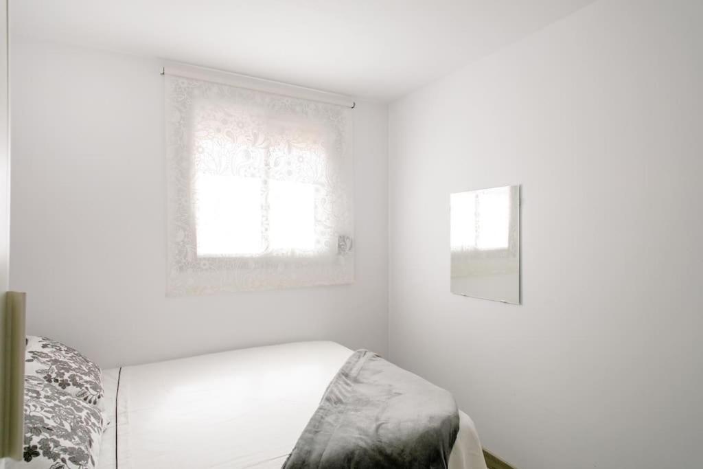 Habitaciones Bonitas Y Comodas L'Hospitalet de Llobregat Dış mekan fotoğraf