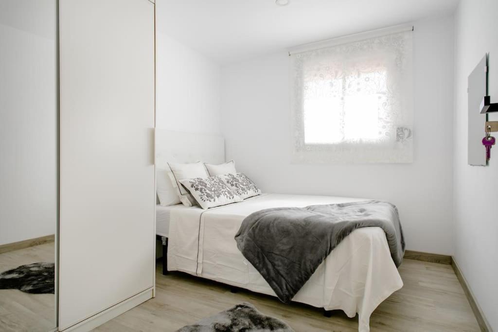 Habitaciones Bonitas Y Comodas L'Hospitalet de Llobregat Dış mekan fotoğraf